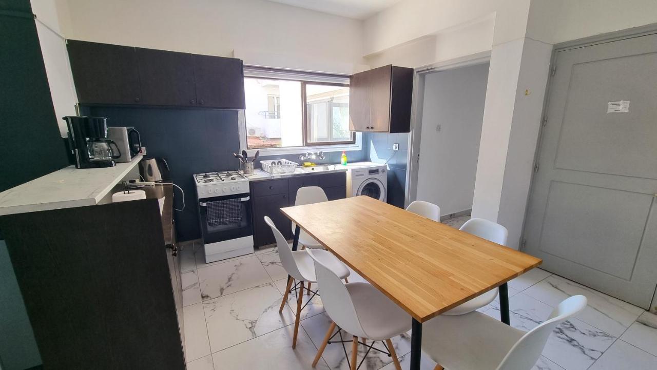 Cozy Beach Apt, Near Airport With 100Mbit Internet Larnaca Extérieur photo